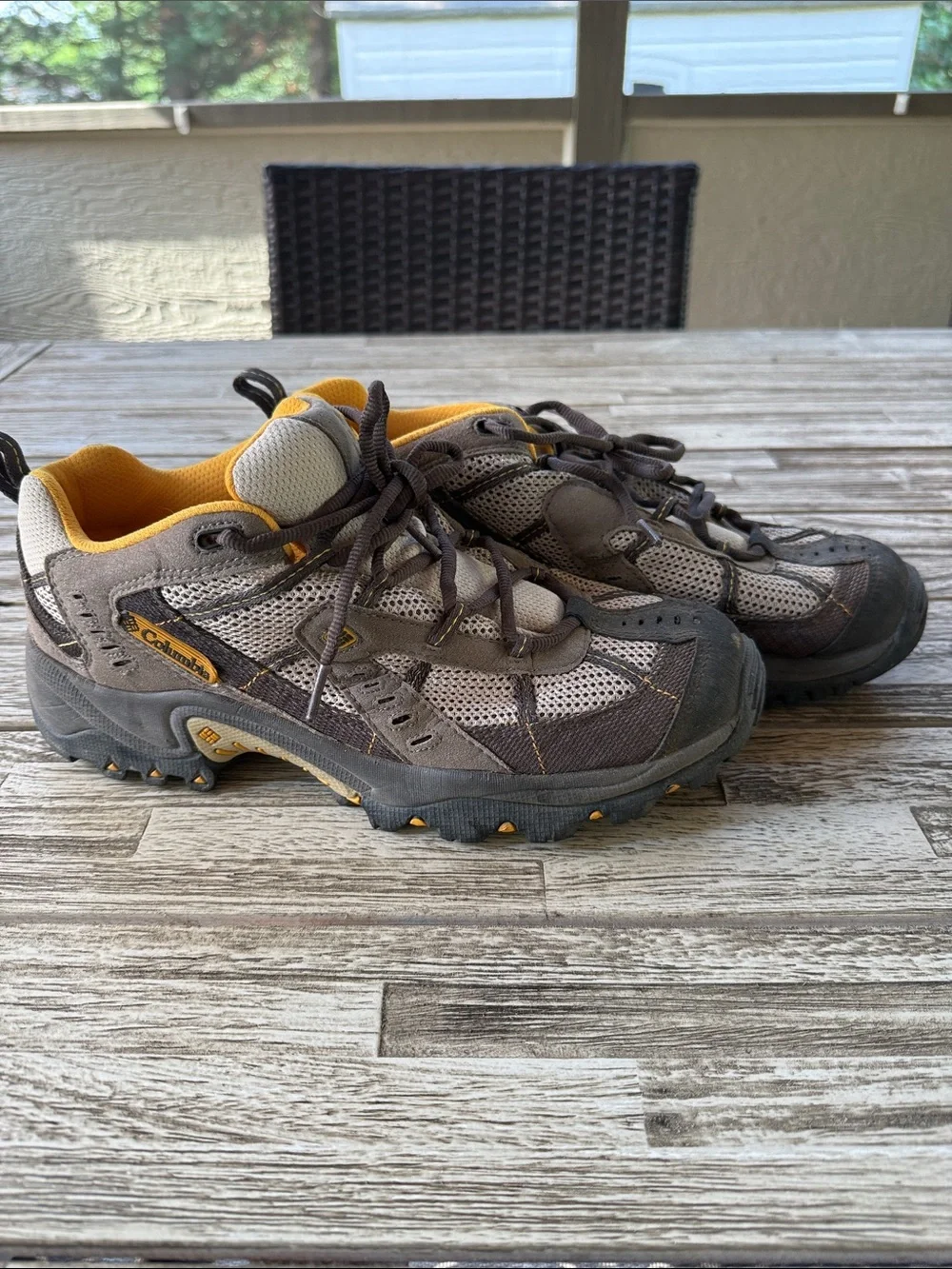 Columbia Men's Gray and Yellow Hiking Sneakers minor wear SMOKE FREE HOME